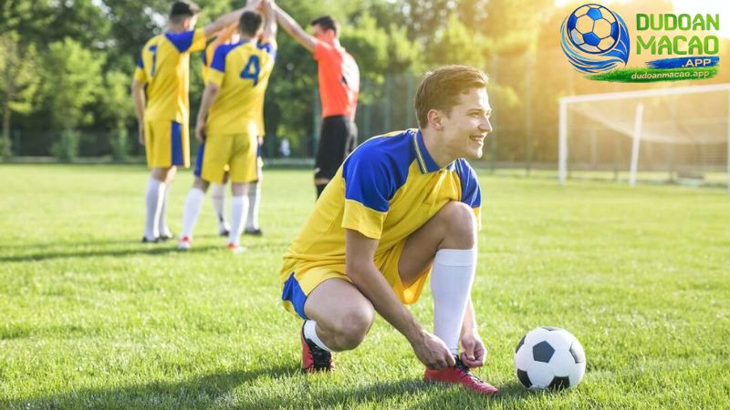 Luật phạm lỗi và xử phạt của bóng đá 5 người và 7 người khác nhau